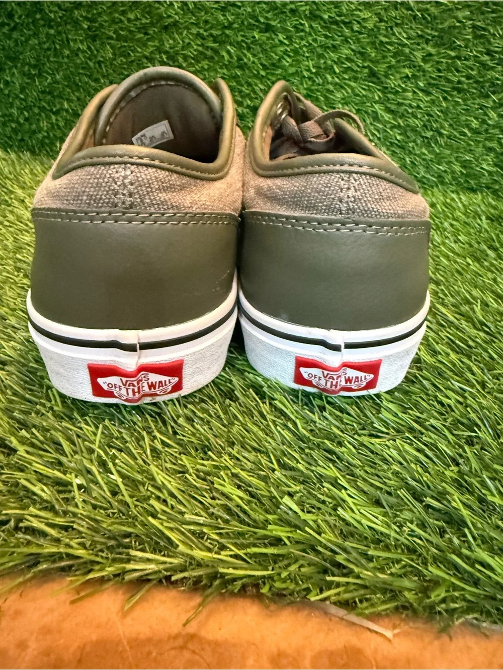 Vans Men's Atwood Olive green Low-Top Sneakers canvas-suede men 8.0